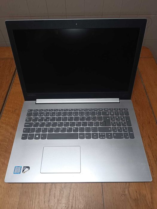 Computador Lenovo com motherboard queimada