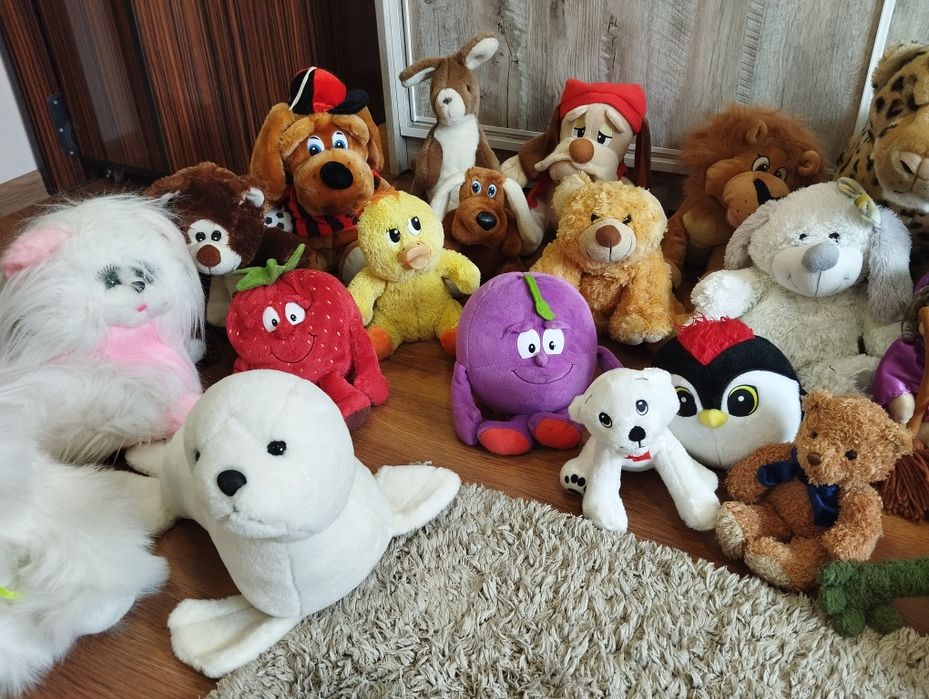 М'кі іграшки різного розміру