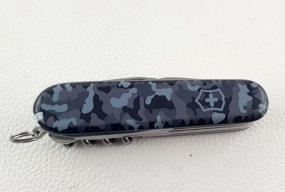 Victorinox Huntsman idealny jak nowy szwajcarski scyzoryk