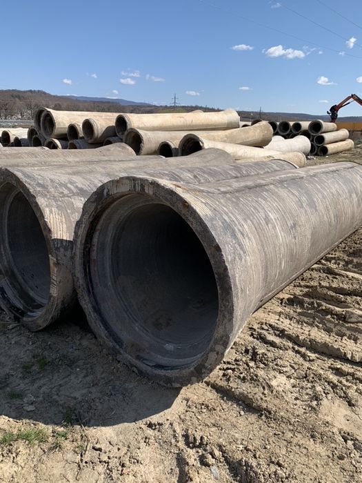 Труба бетонна труба залізобетонна труба на місток