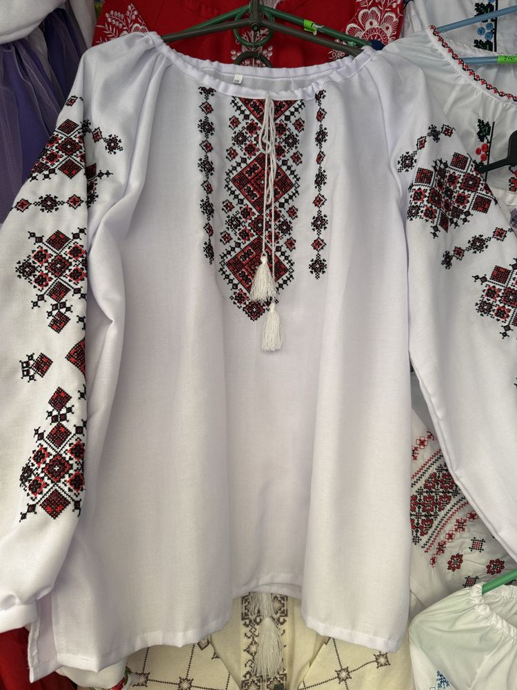 Жіночі вишиванки