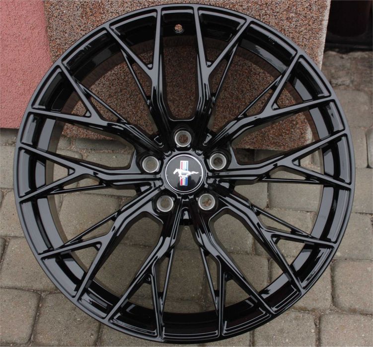 Nowe czarne połysk Alufelgi 18 5x114,3 et35 Ford Mustang Toyota Kia Ma
