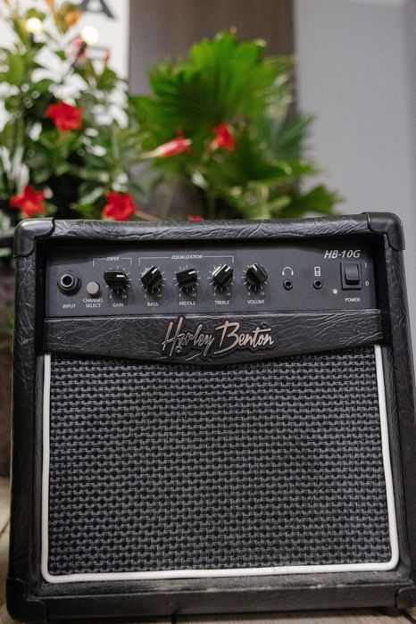 Gitara elektryczna + piecyk + pokrowiec.