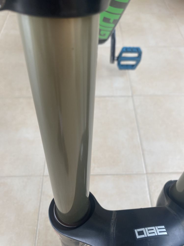 Suspençao de downhill Marzocchi 380 c2r2