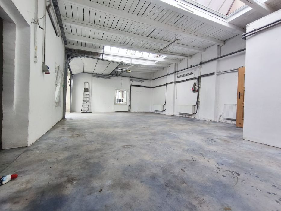 Hala garaż pomieszczenie ok 100m2 w bielawie