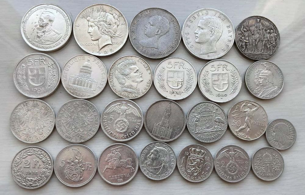 Продам много монет из серебра