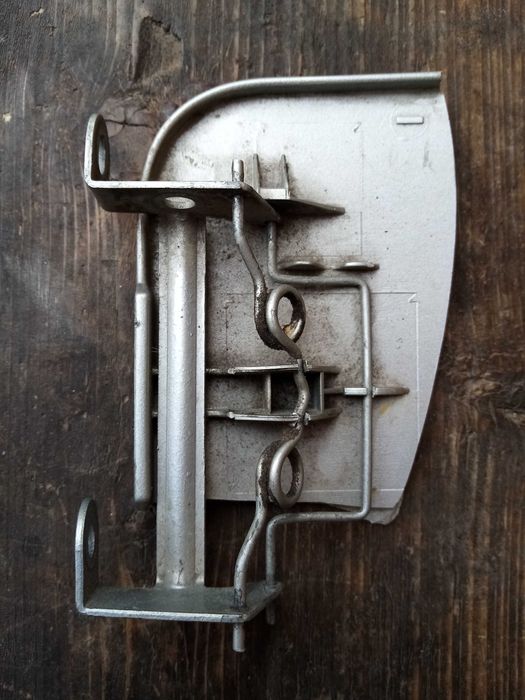 Продам механізм лючка бака на Фіат Дукато.