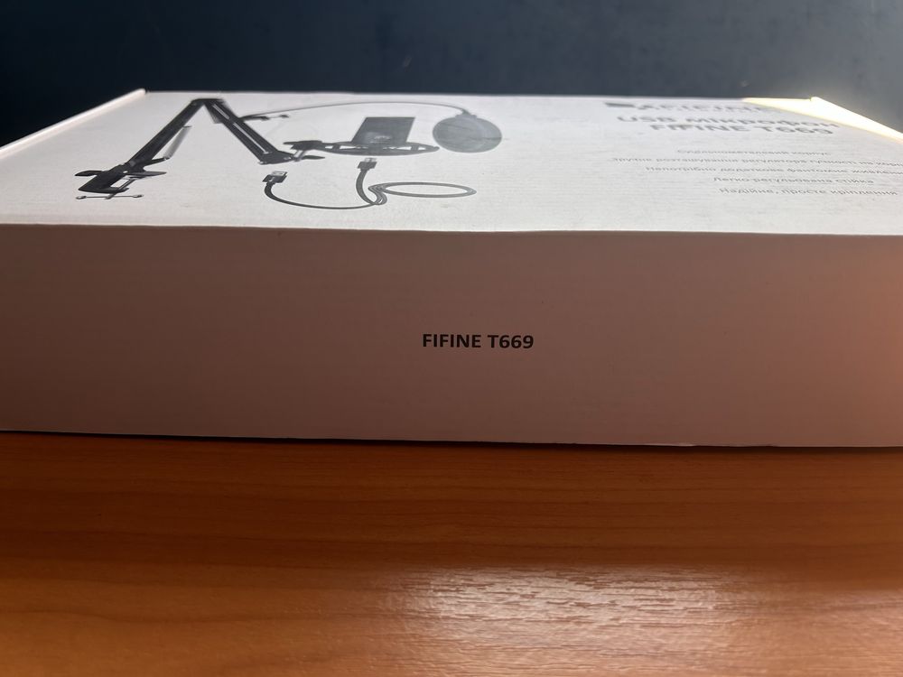 Продам мікрофон fifine т669