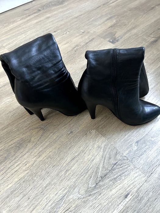 Продам шкіряні чоботи, жіночі, чорні, Pecadili