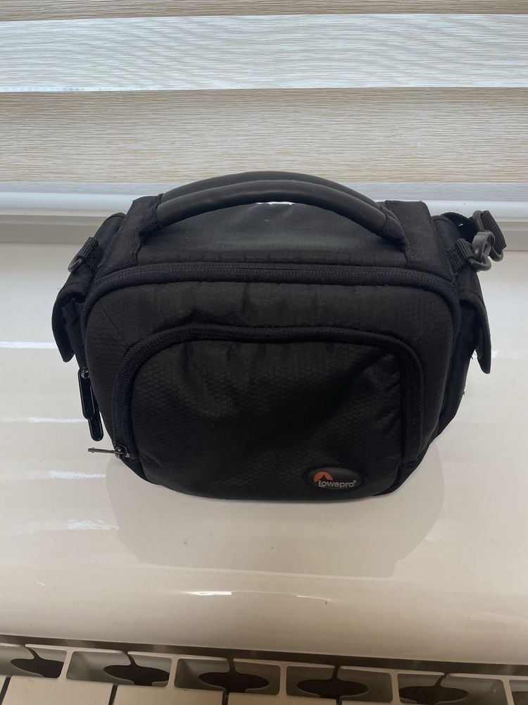 Продам сумку для фотопарата Lowerpro