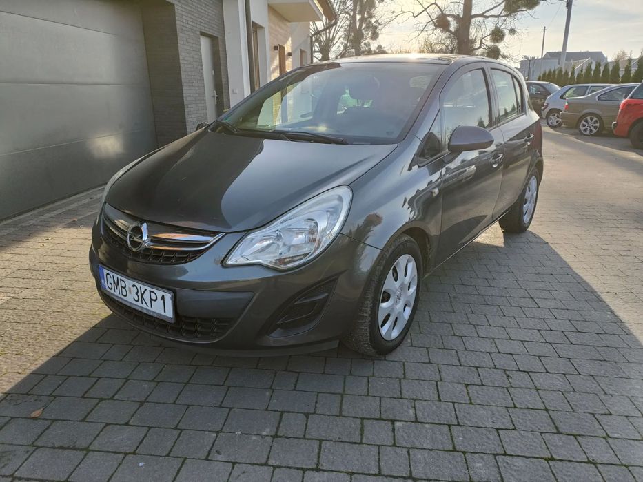 Opel Corsa 1.2 16V  Edition Klima 5 drzwi  sprowadzona BDB rejestracja PL