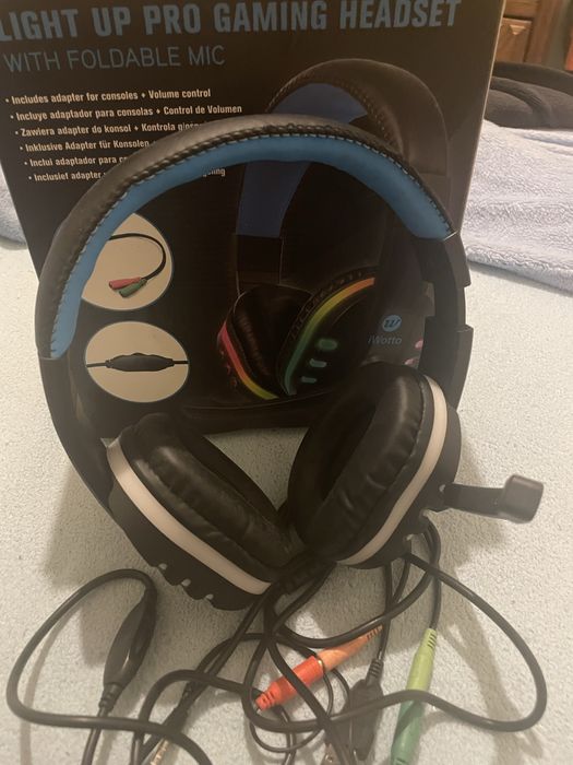 Vendo fones gamer com luzes RGB