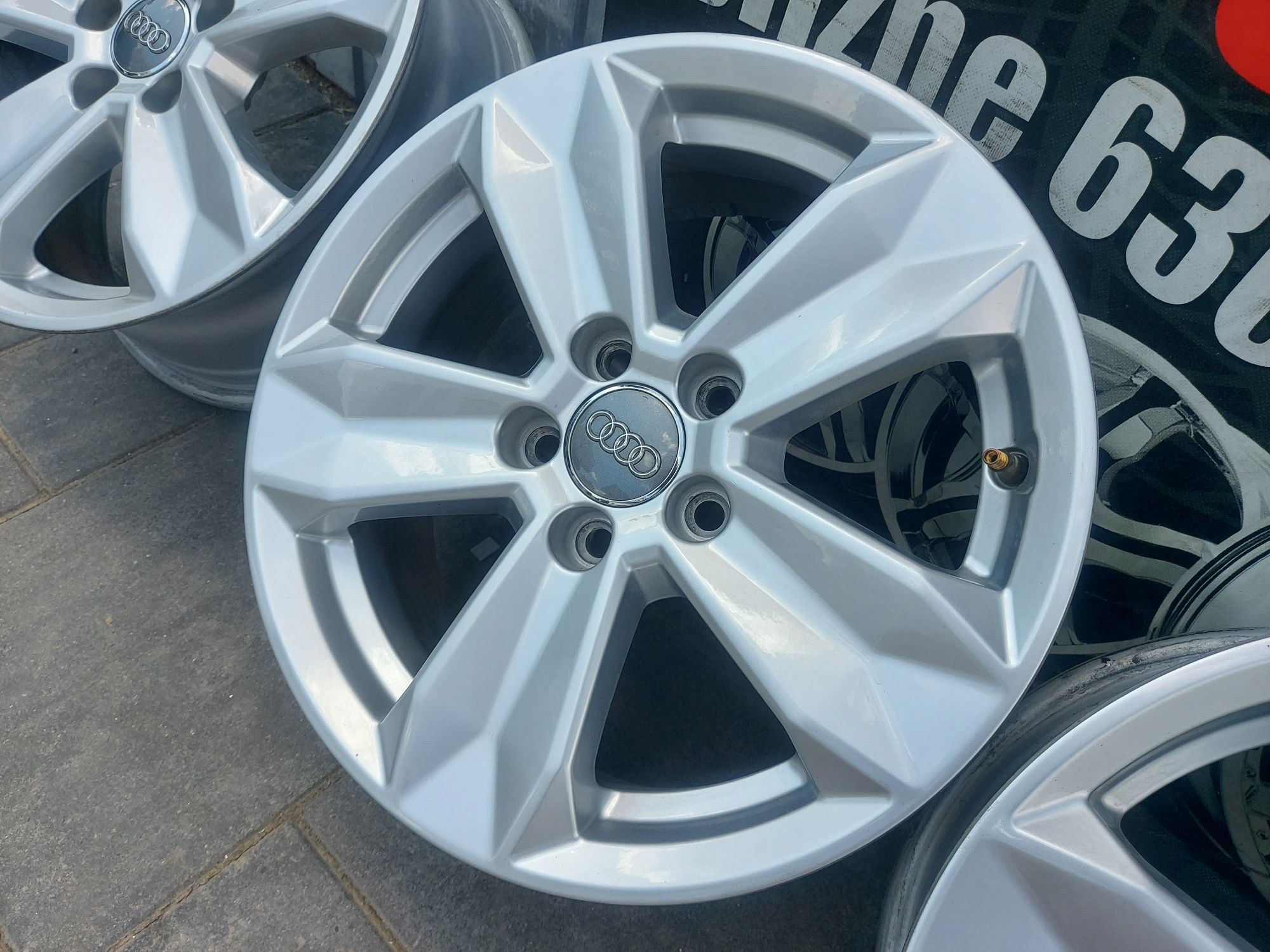 Alufelgi 15" 5x100 Audi A1 OEM Stan Idealny