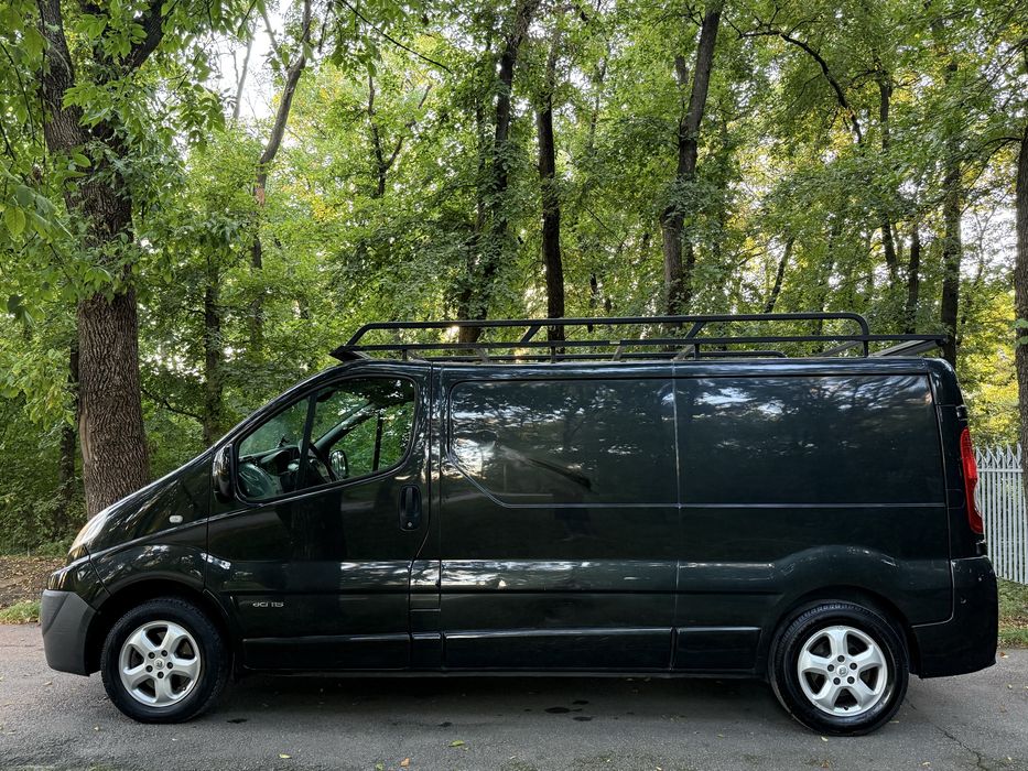 Продам Renault Trafic 2.0 D 2011