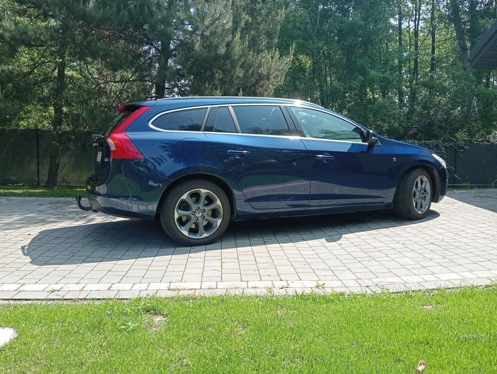 Volvo V60 2,0. D3 163Km Ocean Race