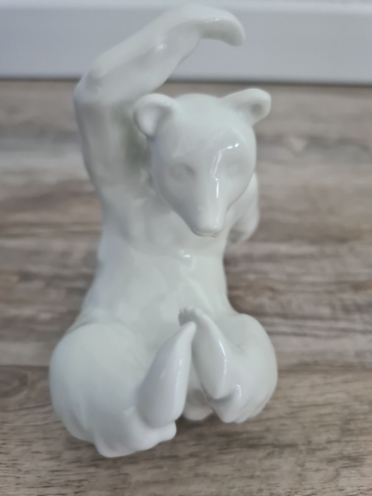 Porcelanowy niedźwiadek KPM figurka