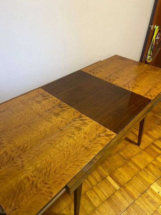 Стіл розсувних. В гарному стані.