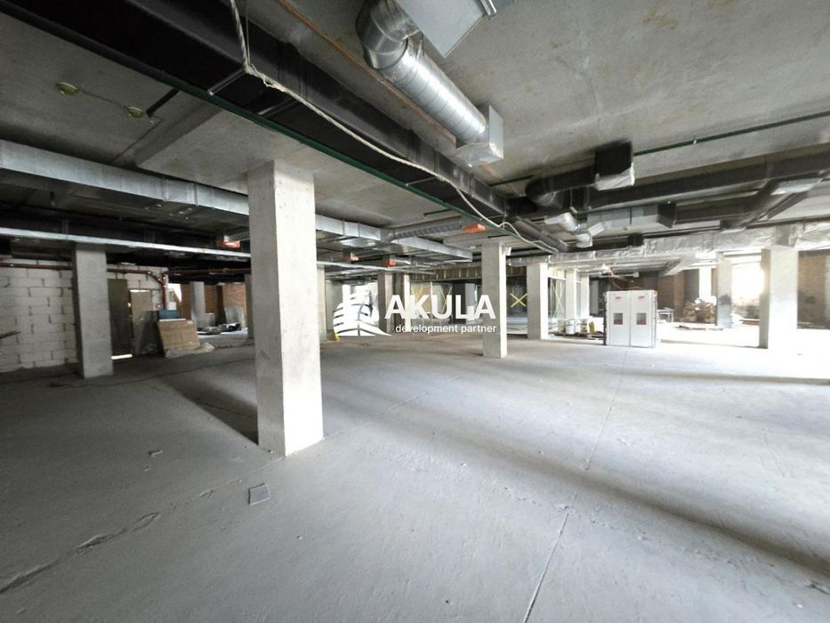 Офіс 4000+ м² у БЦ на Подолі, Нижній Вал 3–7