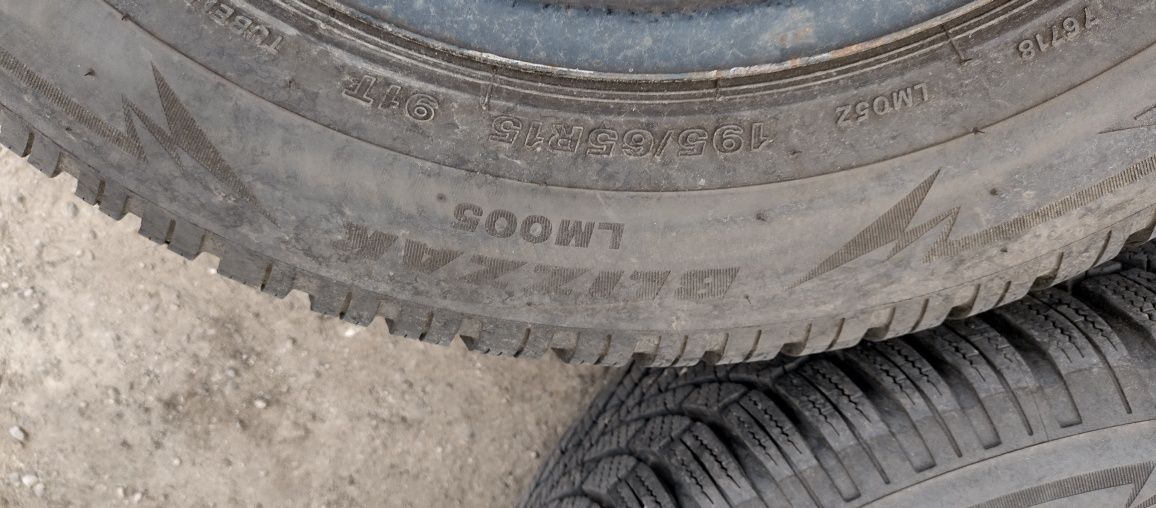 Komplet kół zimowych volkswagen 5x112 195/65 R15