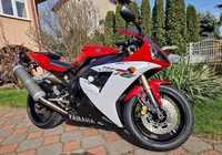 Yamaha R1 2002..