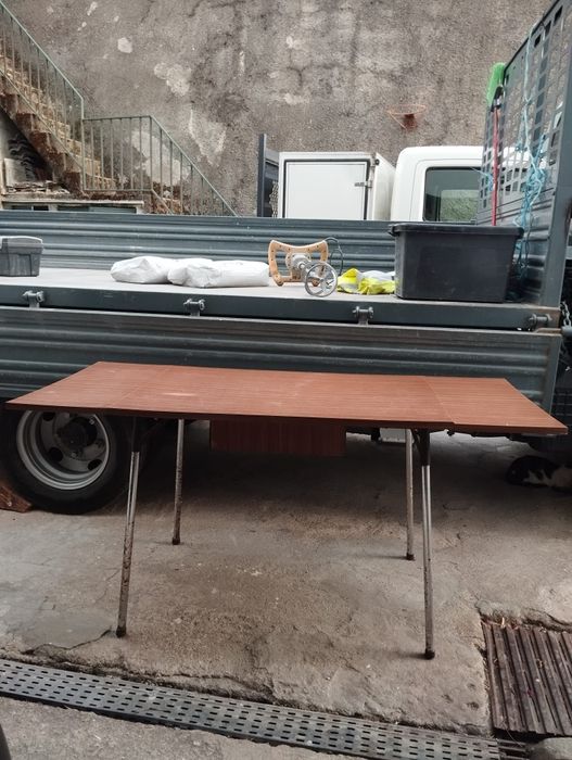 Cadeiras (podem ser vendidas em separado)