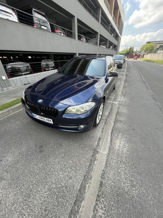 Бмв ф11 520д 2011р