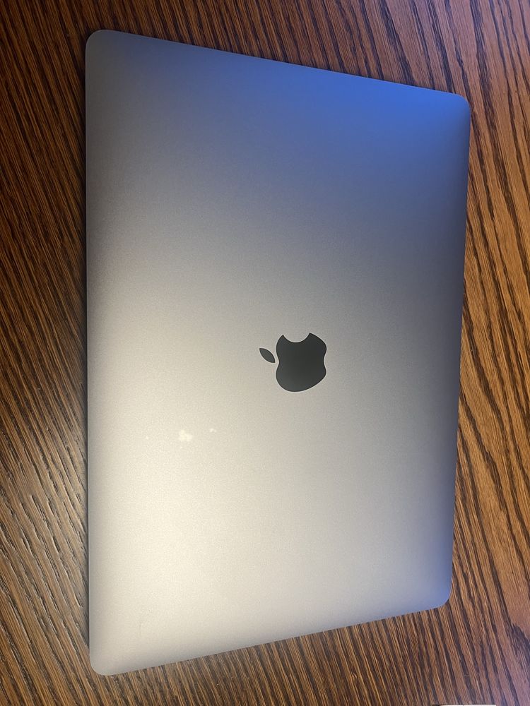 Macbook M1 Pro A2338 8/256 Office 2019