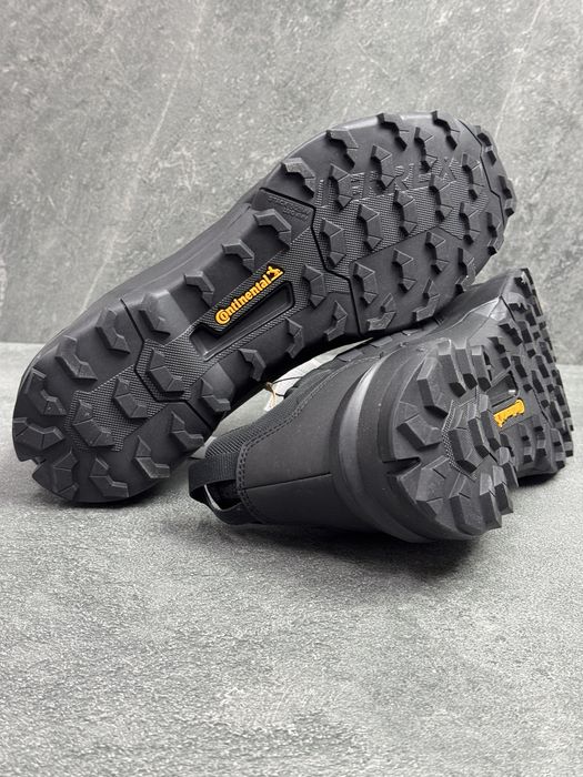 Чорні трекінгові термо кросівки Adidas Terrex AX4 Gore tex HP7395
