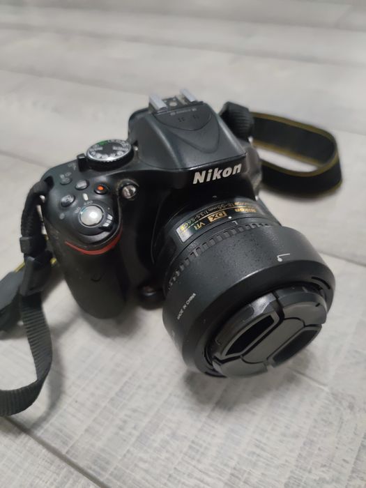 Фотоапарат "nikon D5200"