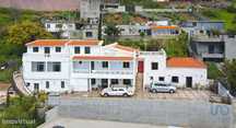 Casa T4 em Câmara de Lobos de 150,00 m2
