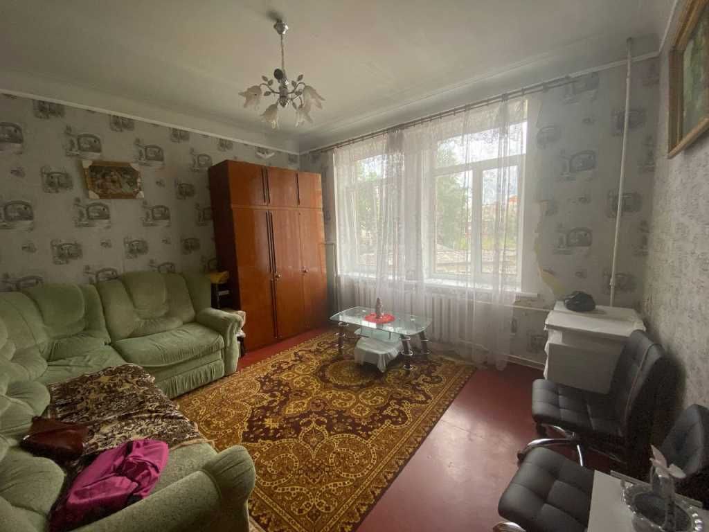 Продам 2-х кімнатну квартиру на Подолі