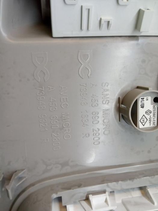 Plafonier frente RENAULT Twingo III (BCM_)