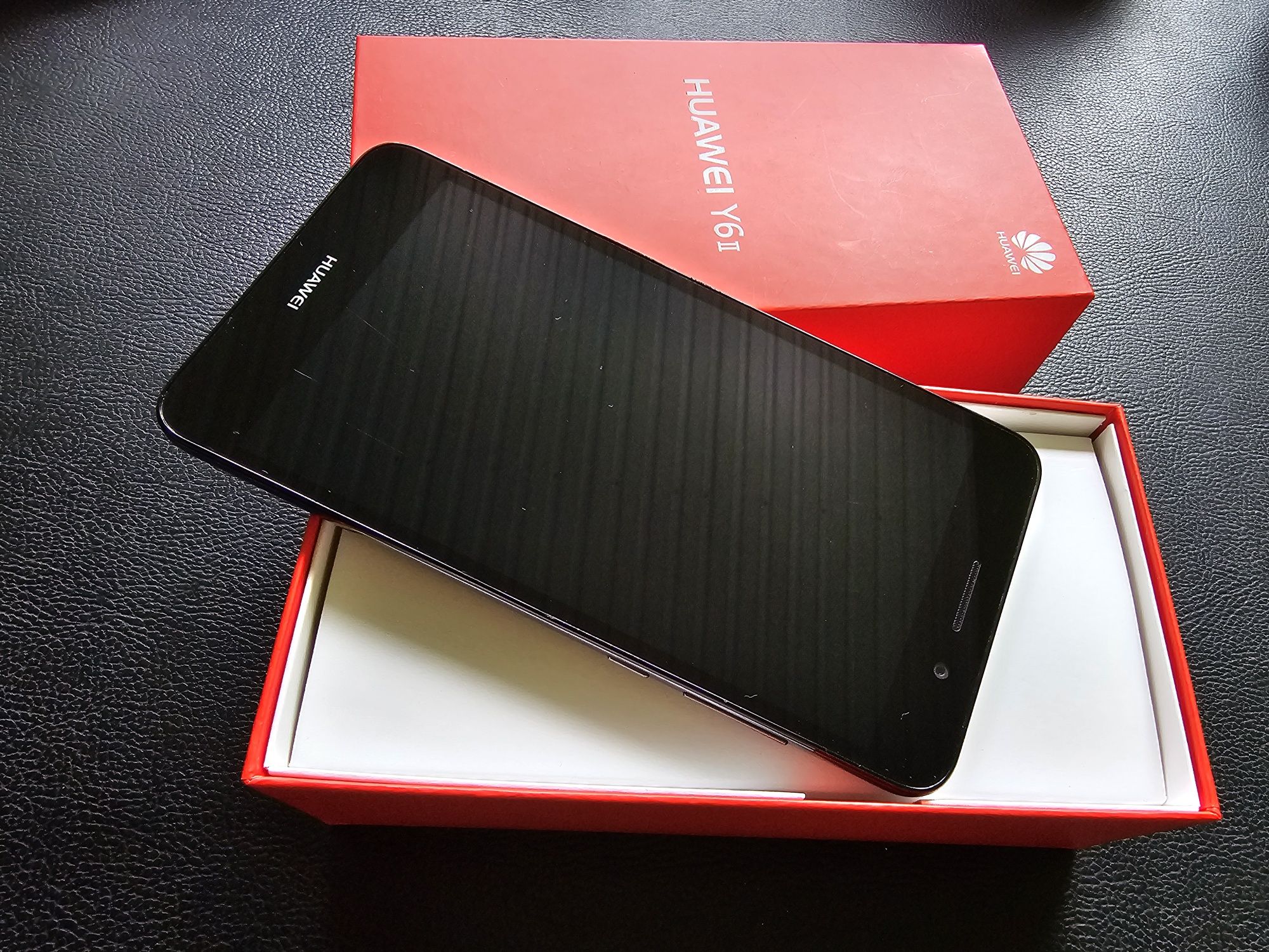 Smartfon Huawei Y6 II Compact 2 GB / 16 GB 4G (LTE) czarny