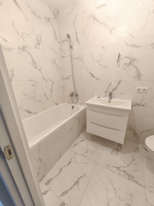 Цена с оформлением! 37 КВ.м. Новый ремонт. Без комисси.