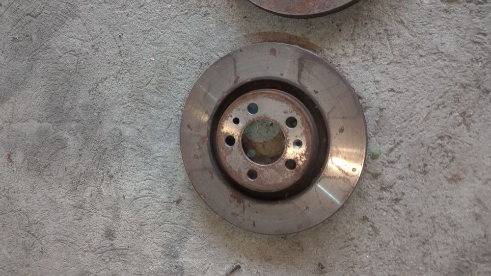 Tarcze hamulcowe zaciski seat Leon 1 toledo 2 częsci