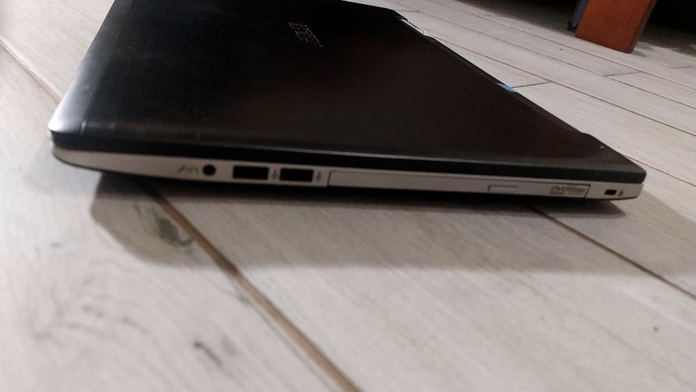 Asus ноутбук. Терміново!