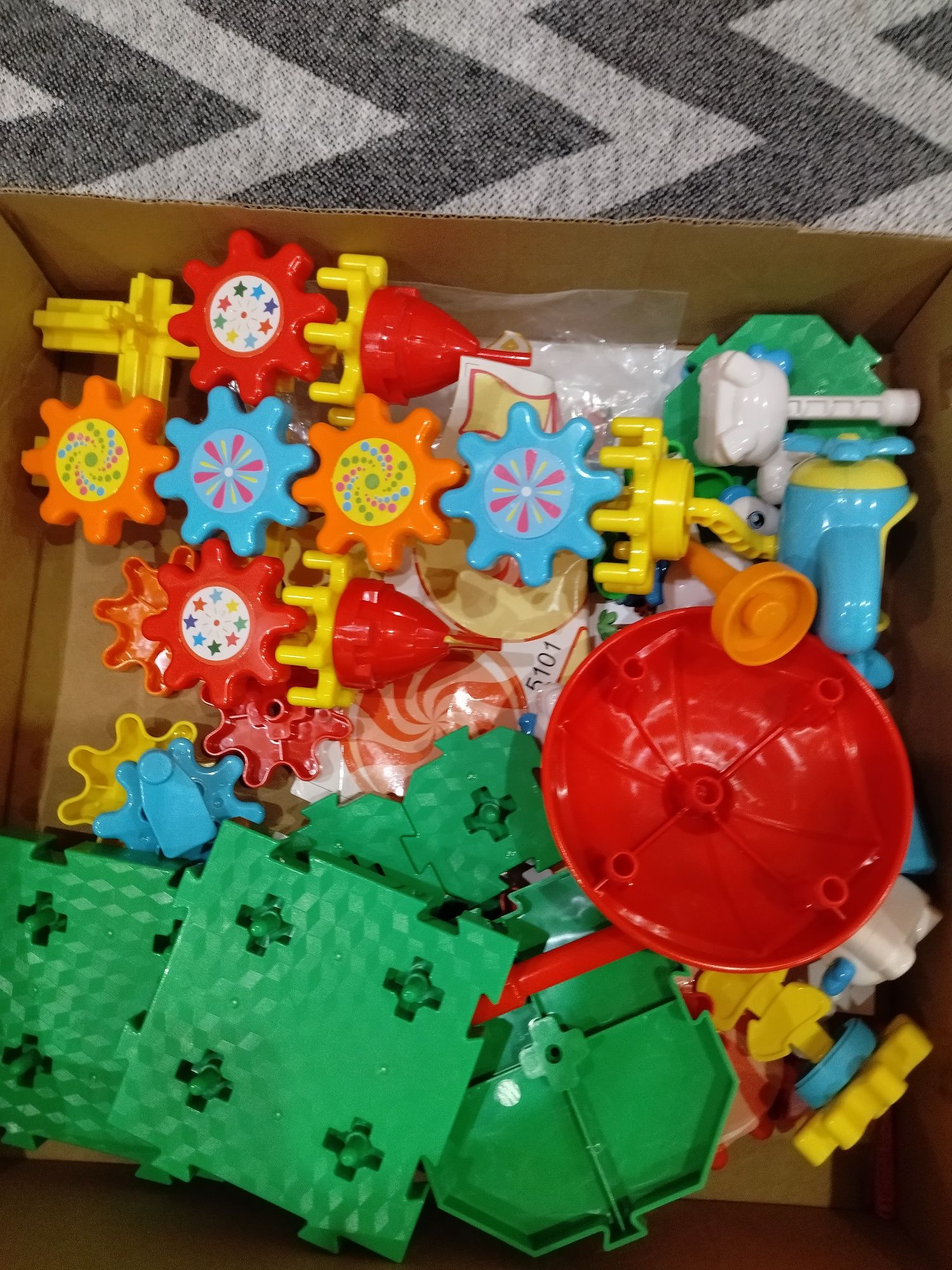 Детский игровой конструктор