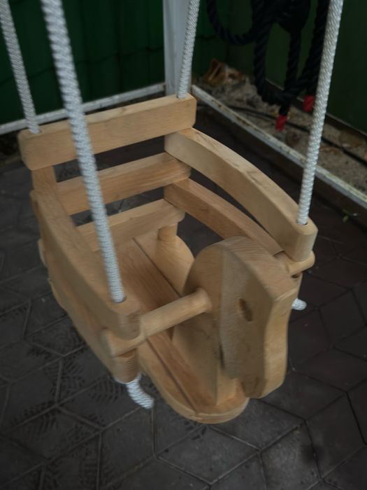 Дитяча підвісна гойдалка. Деревʼяна коник