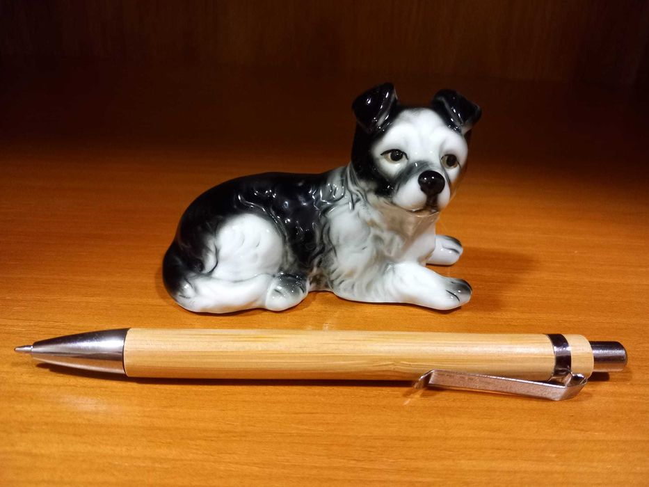 Par de cãezinhos em loiça com acabamento vidrado