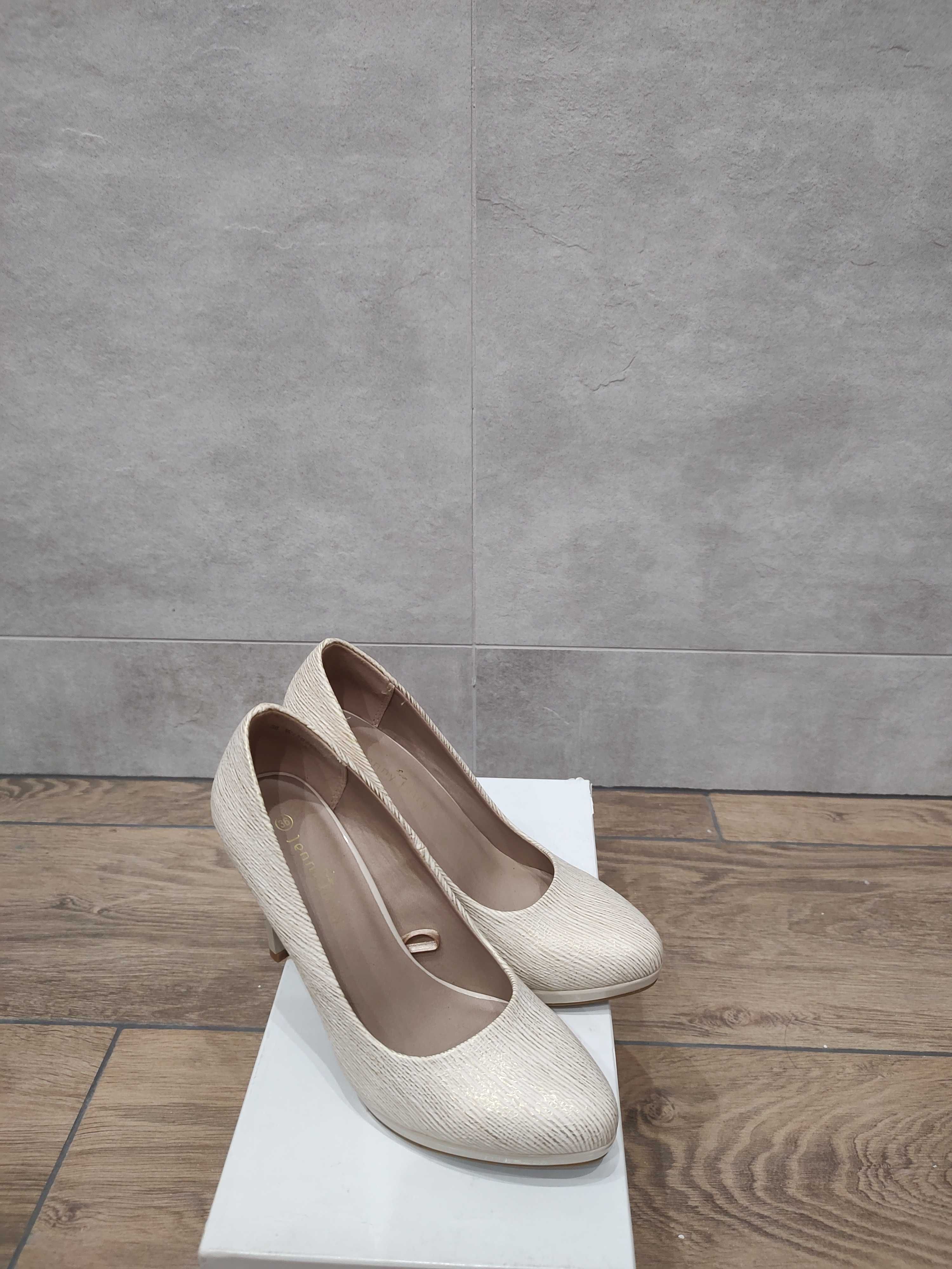 Buty damskie czółenka kremowe 36 jenny fair CCC jak nowe 22-23