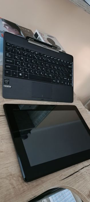 Планшет трансформер . Ноутбук ASUS Transformer Book T100TA. Стан 10/10