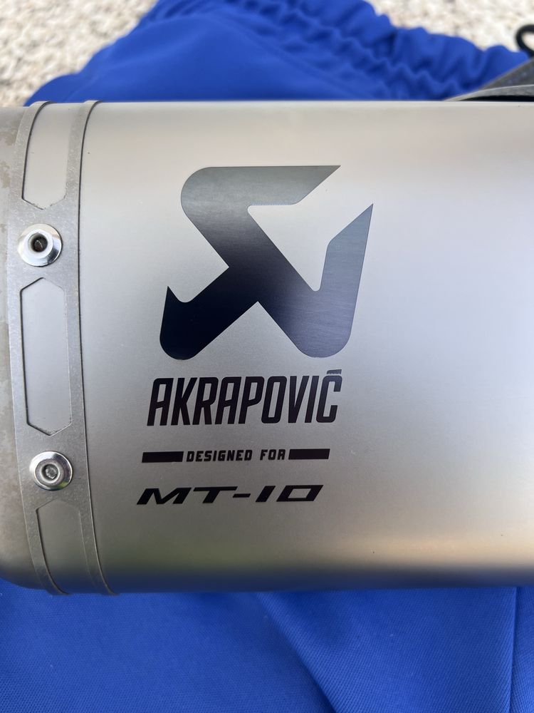 Ponteira Akrapovic Titanium MT-10/R1 gravada a laser para MT-10