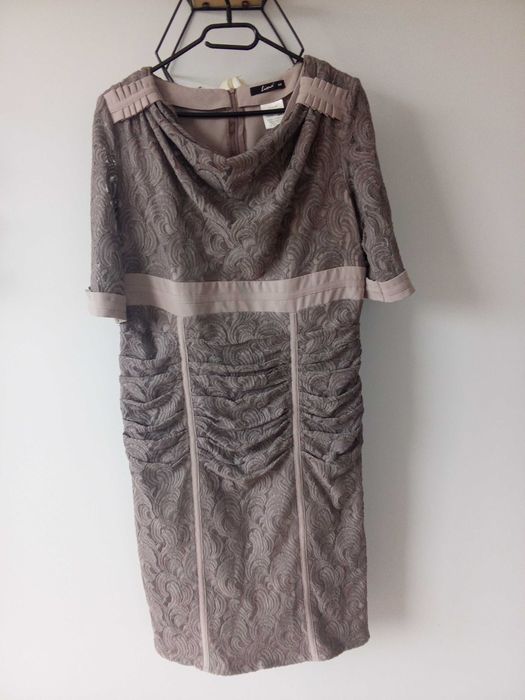 Koronkowa sukienka 44 weselnie