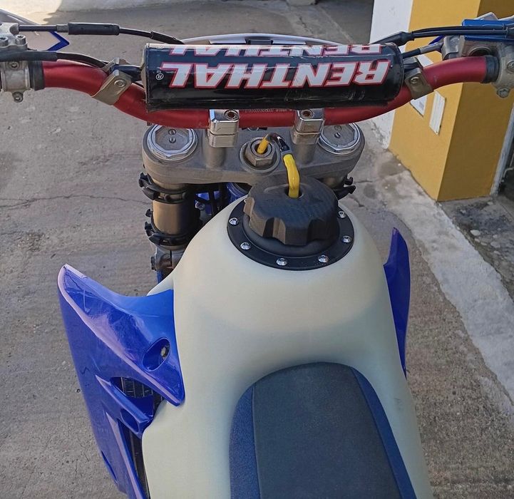 Moto Yamaha YZF250