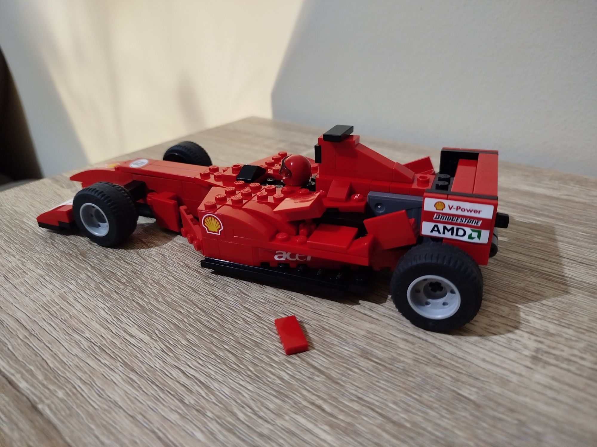 Lego 8142 Ferrari 248 F1 - Vodafone version