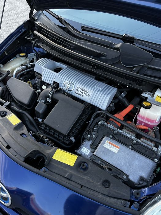 Toyota prius 1.8 гібрид