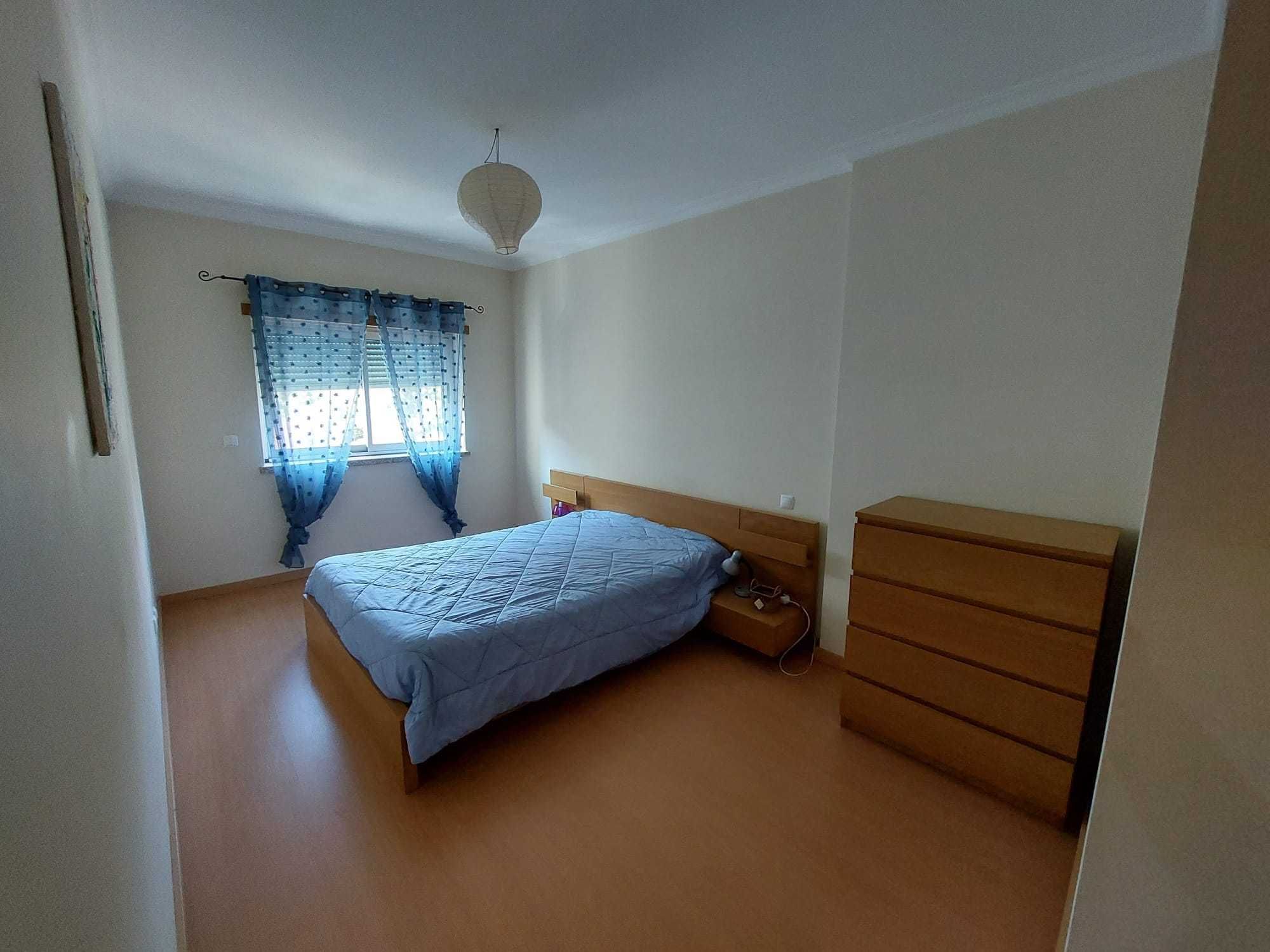 T2 Mobilado a 10 metros do Serra Shopping COVILHÃ – Disponível