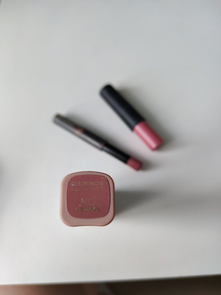 Szminka Loreal Color Riche