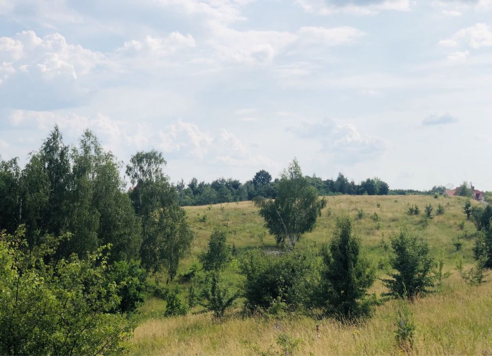 Ділянка з панорамним видом в затишному місці