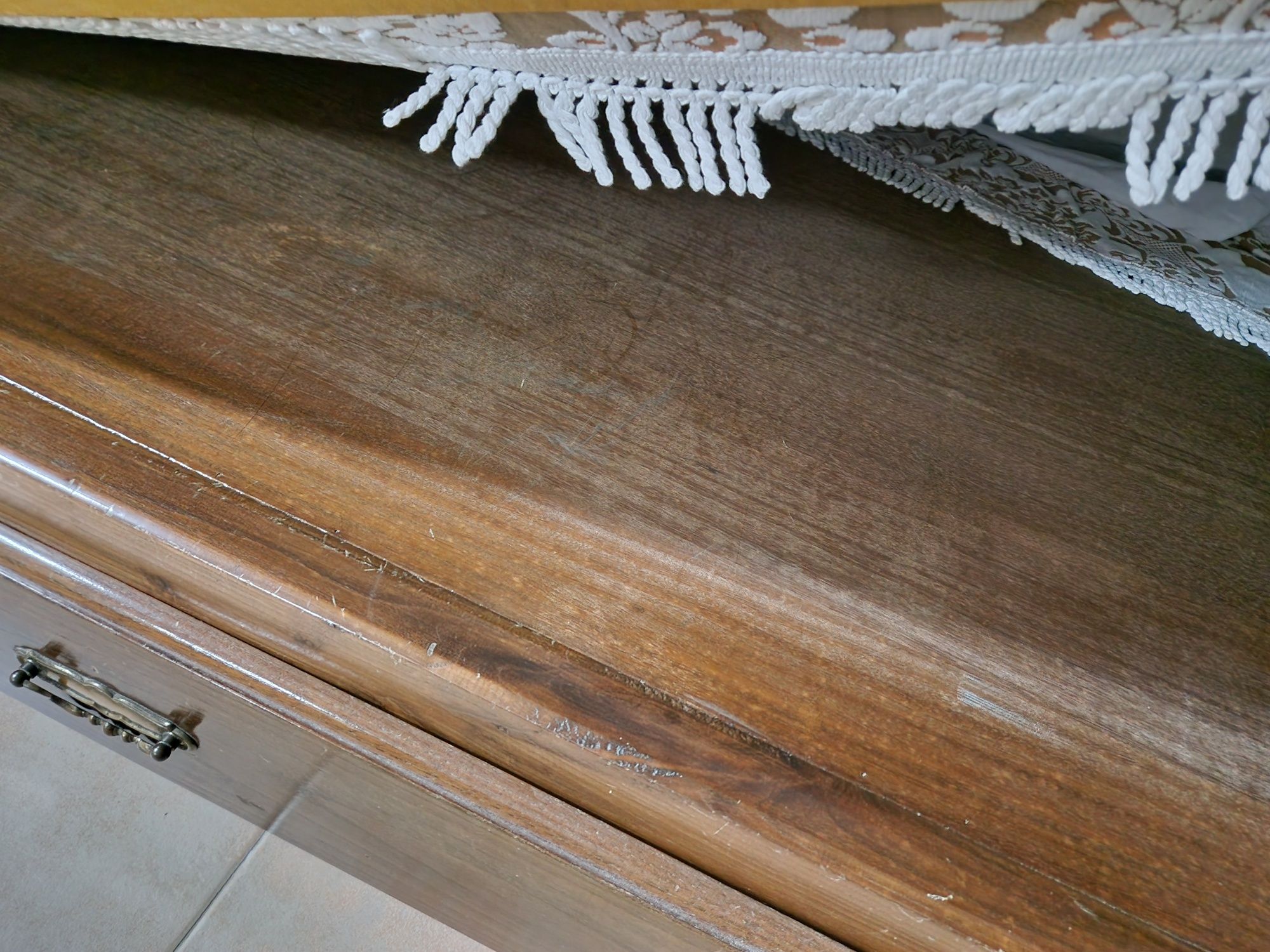 Cama de corpo e meio com colchão e laterais de 3 frentes para  sof
